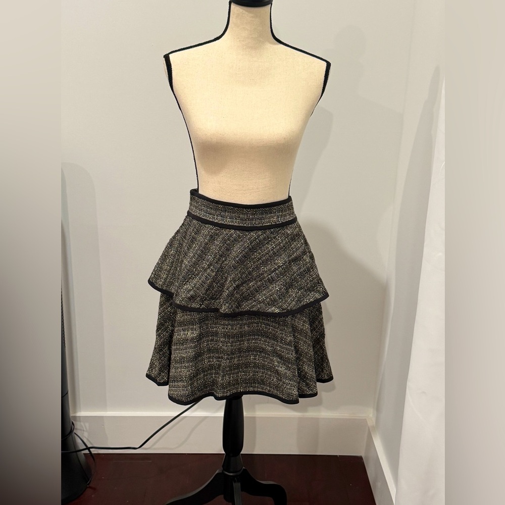 New Tibi layered flutter tweed skirt black white size 10  preppy dressy flirty